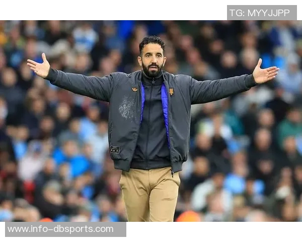 曼联理发哥高歌阿莫林之歌庆祝球队联赛三连胜仅需两场胜利